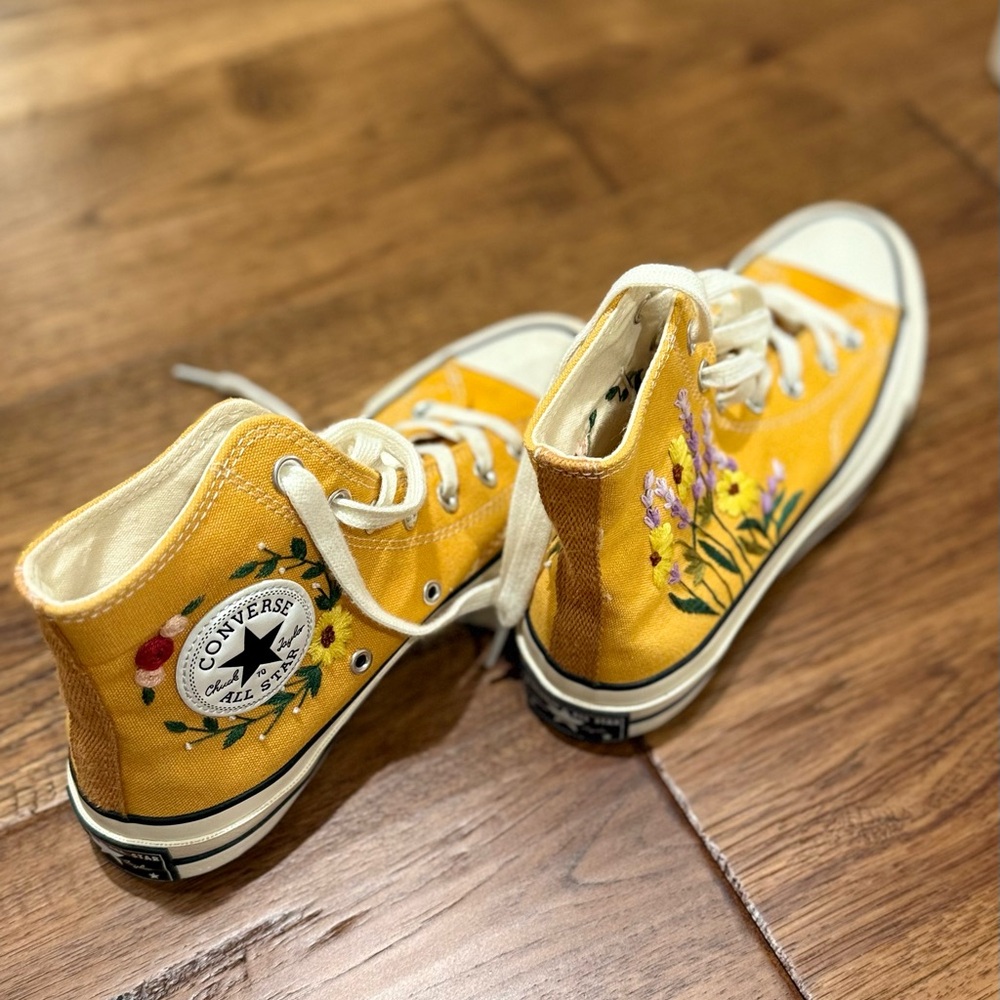 Converse Yellow High-Top Sneakers Classic Design